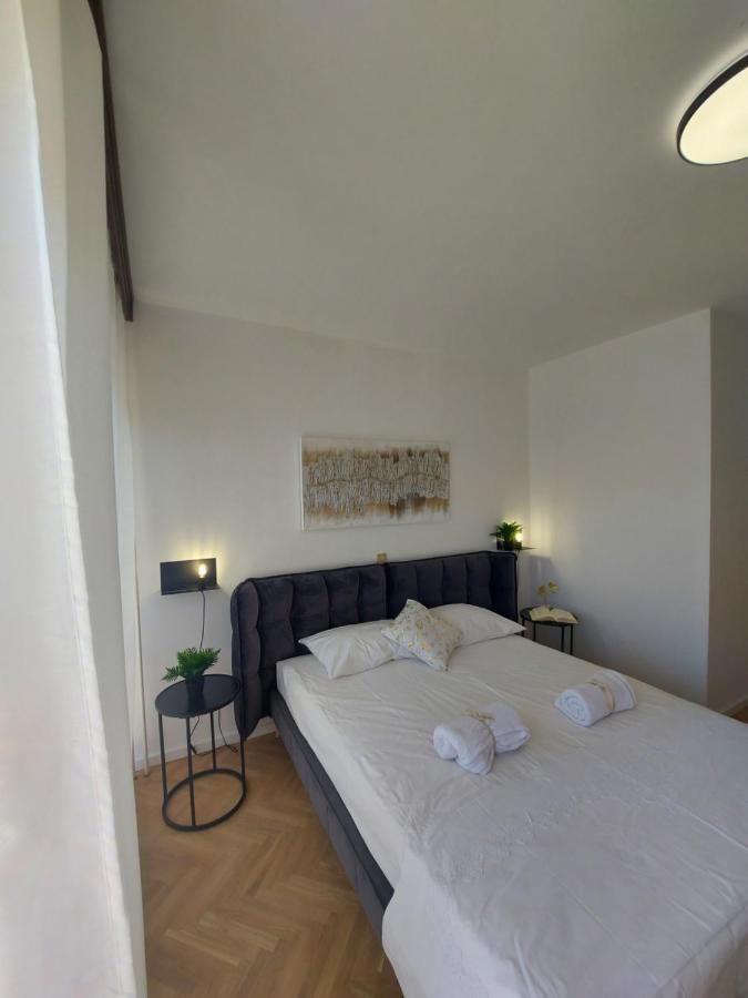 Apartments Fugosic Punat Ngoại thất bức ảnh