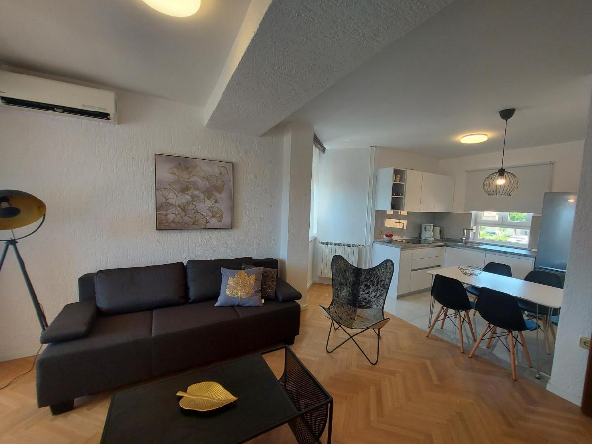 Apartments Fugosic Punat Ngoại thất bức ảnh
