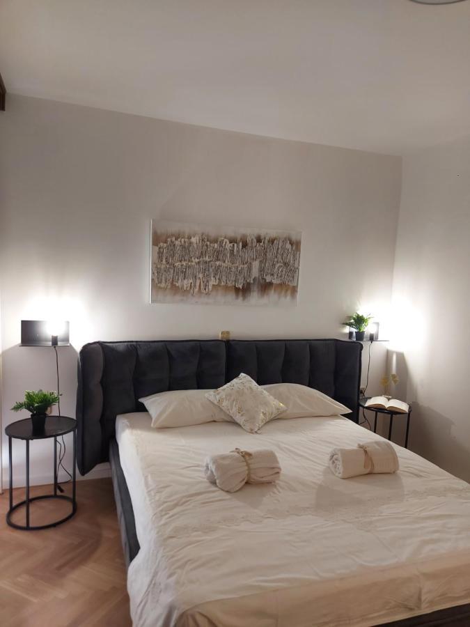Apartments Fugosic Punat Ngoại thất bức ảnh